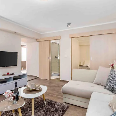 Apartment Srok With Pool *