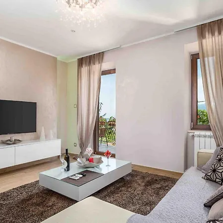 Apartament Srok With Pool *